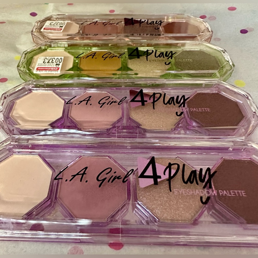 4 Play Eyeshadow Palette - Multi-Color - Picture 5 of 8